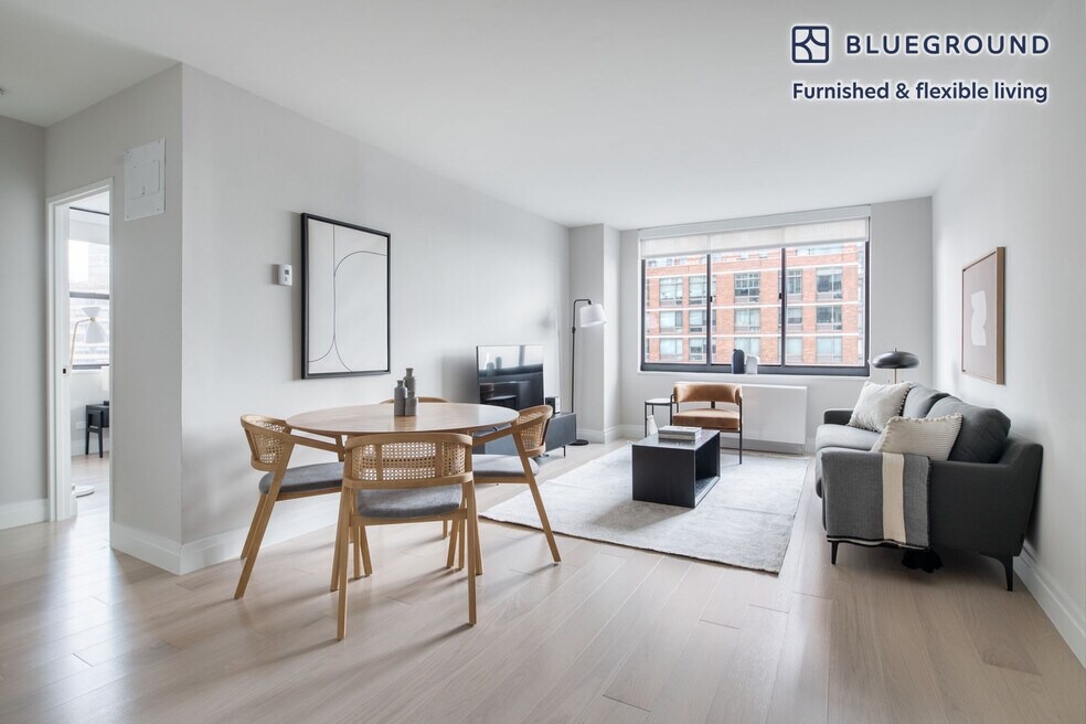 225 E 95th St unit FL27-ID1118, New York, NY 10128 - photo 1