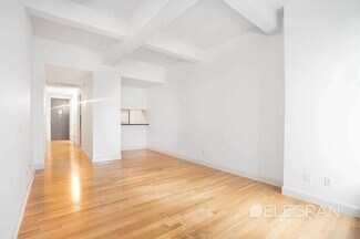 88 Greenwich St Unit 812, New York, NY 10006