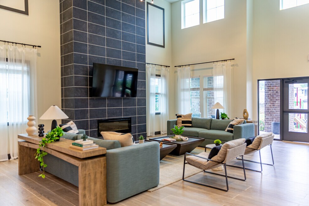 Brentwood Commons, Atlanta, GA 30311 - photo 1