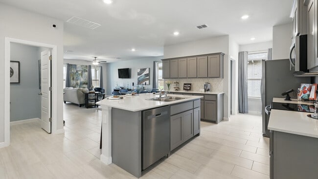 316 Perk St, Keene, TX 76059 - photo 7