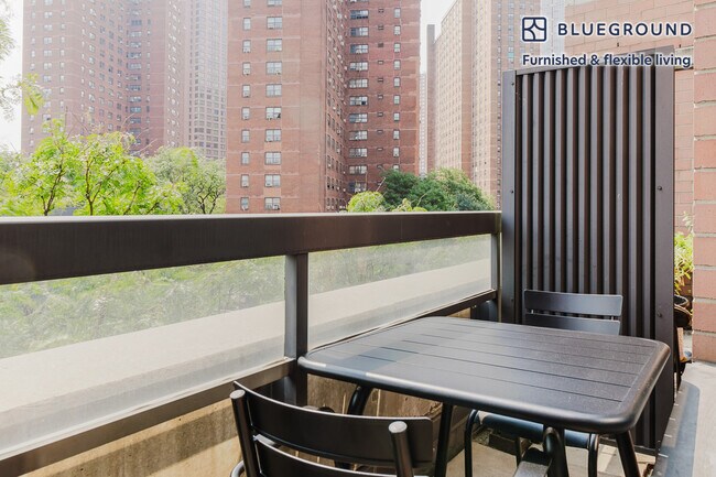 345 E 94th St unit FL4-ID1554, New York, NY 10128 - photo 3