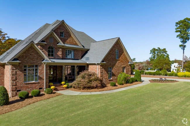 There are beautiful luxury home communities if Ingrams along the banks of Holts Lake.