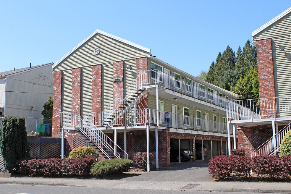 3805-3805 SE Cesar Estrada Chavez Blvd unit 3805 - 05, Portland, OR 97202 - photo 1