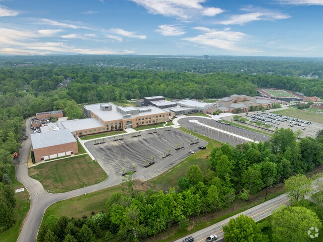 Indian Hill Middle School has an abundance of extra curricular activities for students.