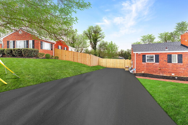 Right half of the driveway included in rent