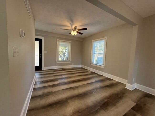 8 Beveridge St, Greencastle, IN 46135 - photo 3