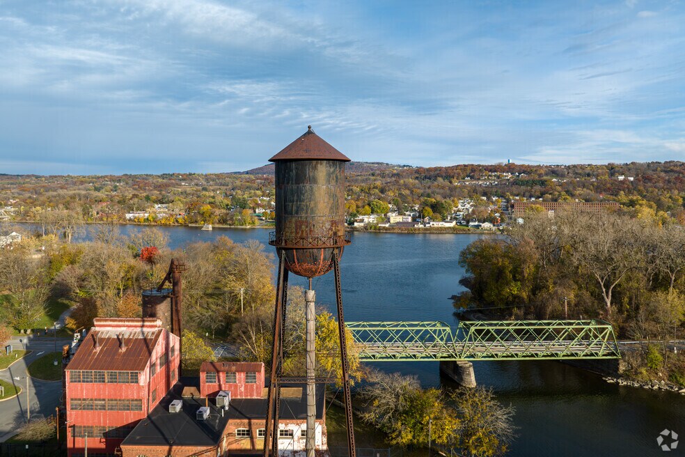 Neighborhood_Waterfront_V2_121923
