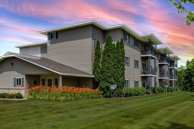 Gray's Landing - Section 42 income guidelines apply, Hudson, WI 54016 - photo 5