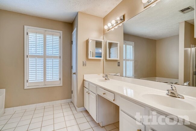 1177 Adah Ct, Lawrenceville, GA 30043 - photo 7