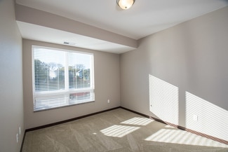 6051 University Ave, Fridley, MN 55432