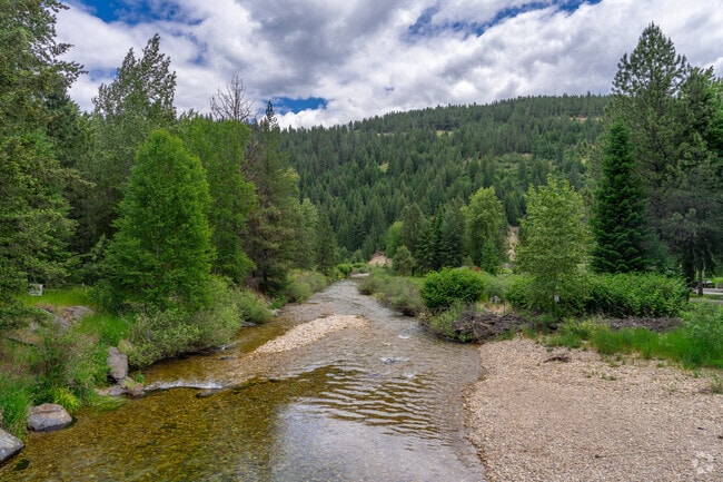 Pinehurst has lots of outdoor recreation just minutes from downtown.