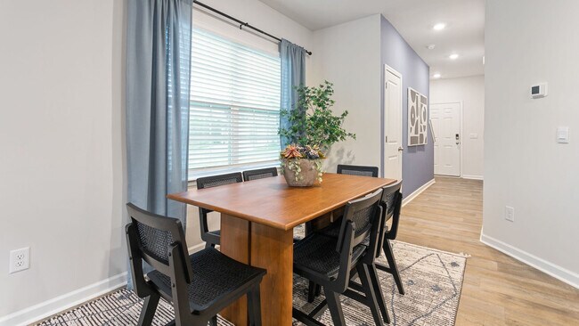 208 Moyer Dr, Burlington, NC 27253 - photo 4