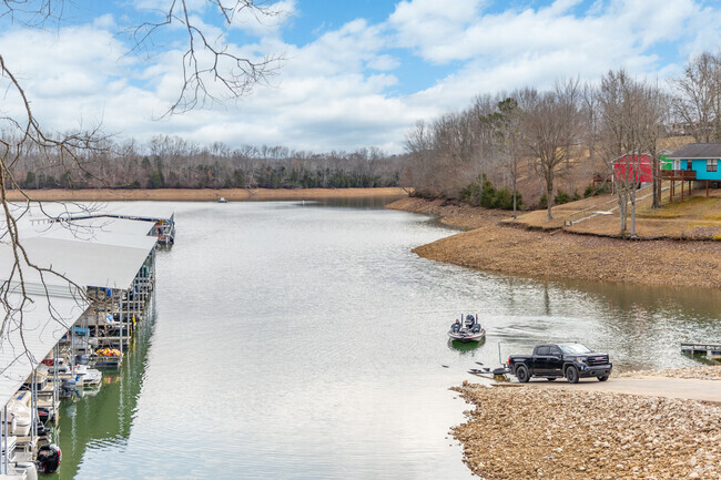 Boaters and fisherman can launch at Tims Ford marina.