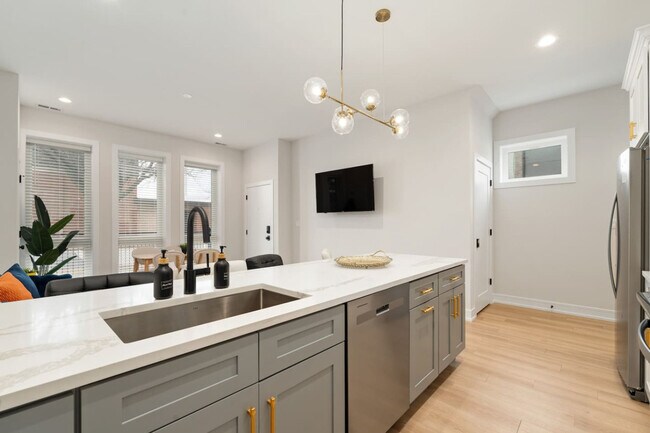 3723 S Giles Ave unit ID1228643P, Chicago, IL 60653 - photo 2