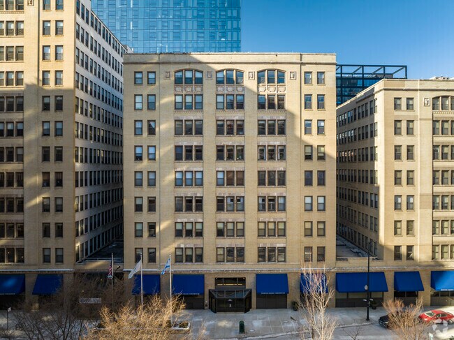 Printers Square Condominium is one of many housing options in Printers Row.