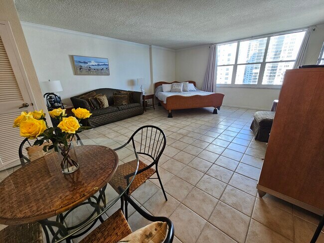 The Wave unit 1115, Hollywood, FL 33019 - photo 6