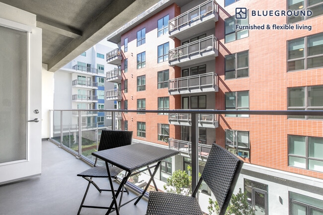 401 N Orange St unit FL3-ID162, Glendale, CA 91203 - photo 4