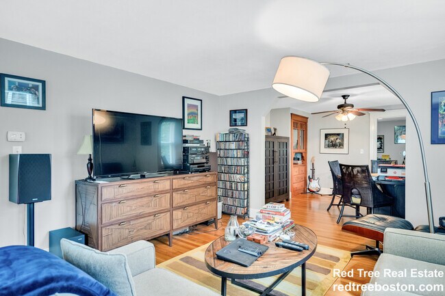 9 Keefe Ave unit 1, Newton Upper Falls, MA 02464 - photo 3