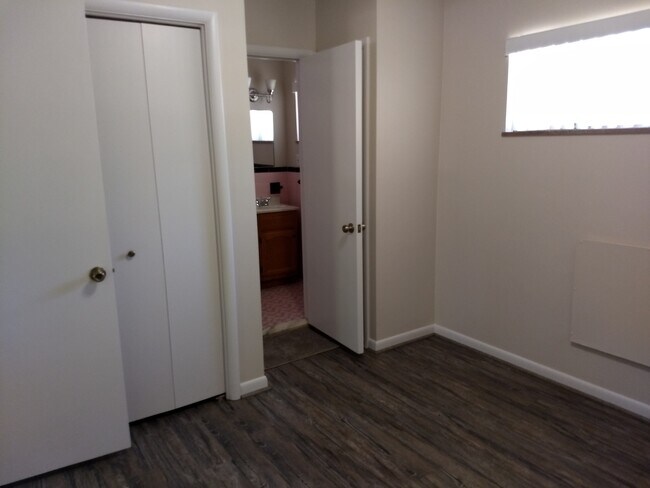 284 North Ave unit 2, Mount Clemens, MI 48043 - photo 5