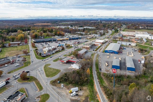 There are small shopping centers scattered around Statesville for the needs of residents.