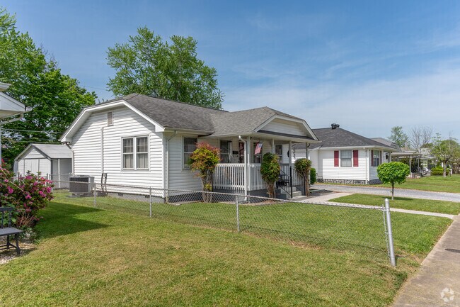 One-story bungalows are one of most common home styles in Borden Village.