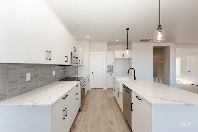 1010 W Cub River Dr, Meridian, ID 83642 - photo 4