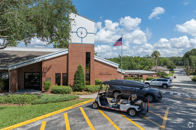 Mount Dora Christian Academy currently serves more than 870 students from preschool - 12.