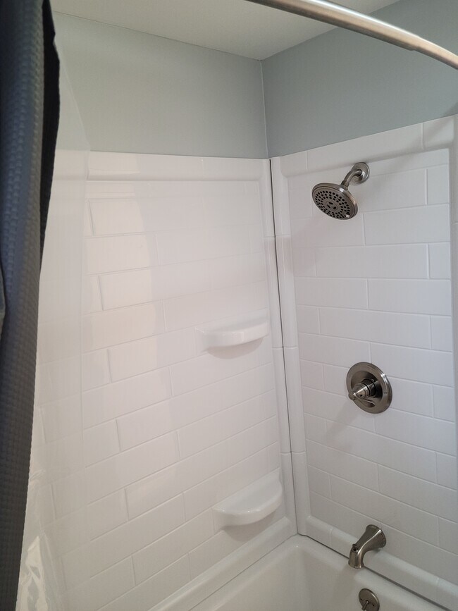 183 Maple St unit Sparta Duplex 2, Sparta, MI 49345 - photo 6