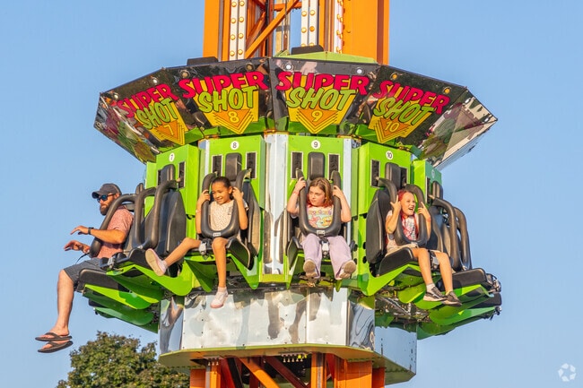Riders take the plunge on the Super Shot at East Pete Days.