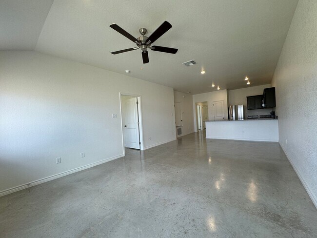 1234 Lehmann Dr unit B, Copperas Cove, TX 76522 - photo 4