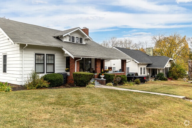 Single-family homes sit atop the ridge in Morningside.