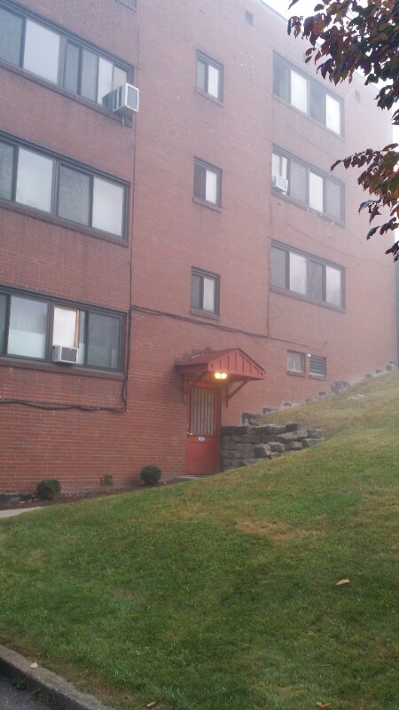 1 Glen Elm Dr unit 6, Pittsburgh, PA 15236 - photo 7