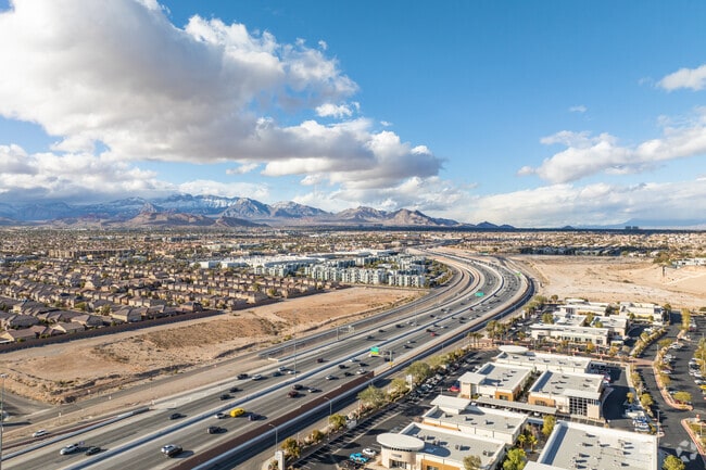 Highway 215 makes it easy to commute to the Las Vegas Strip or to Red Rock.