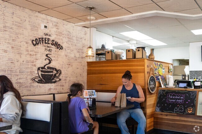 Mostly Muffins serves fresh coffee in Cibola Heights.