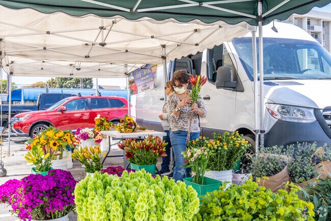 The nearby Downtown Oxnard Farmers Market is loved by many locals.