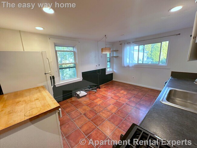 92 Pleasant St unit 3, Cambridge, MA 02139 - photo 4