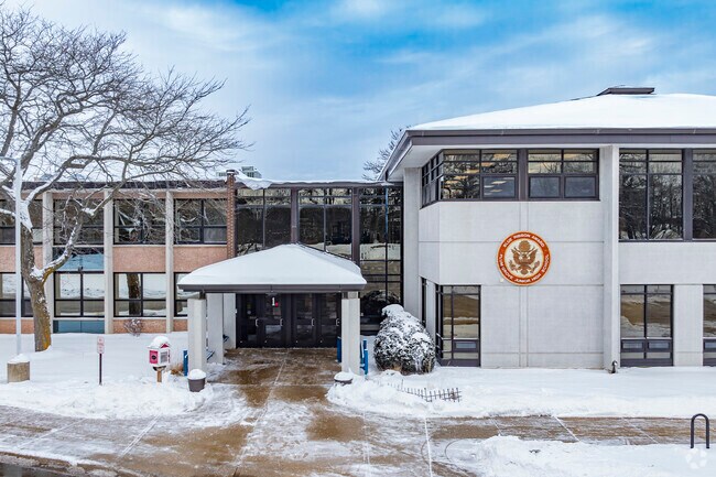 Plum Grove Jr High School