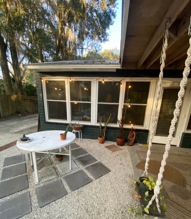 915 NW 13th Ave, Gainesville, FL 32601 - photo 4