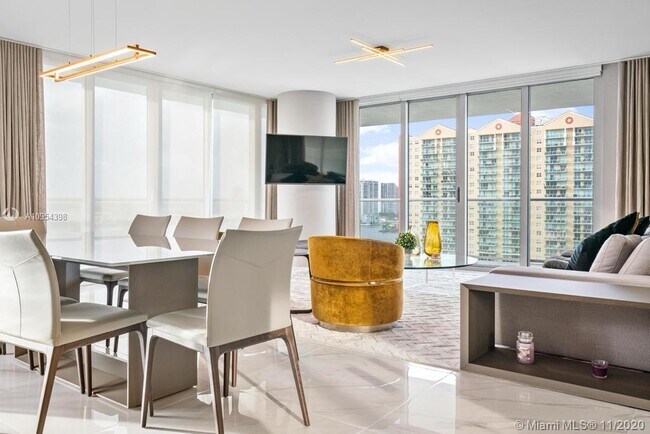 Parque Towers at St. Tropez unit 1501, Sunny Isles Beach, FL 33160 - photo 2