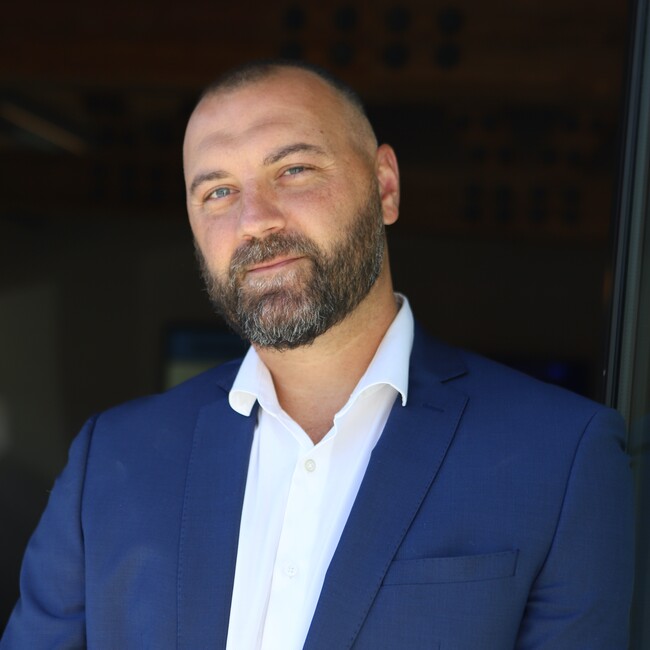 Agent Photo
