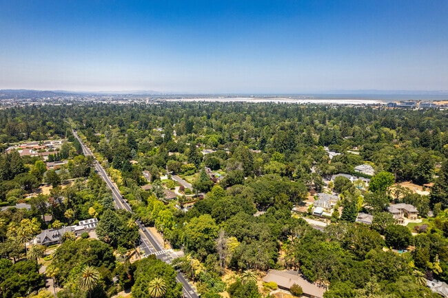 The Lindenwood neighborhood is nestled in the heart of Silicon Valley.