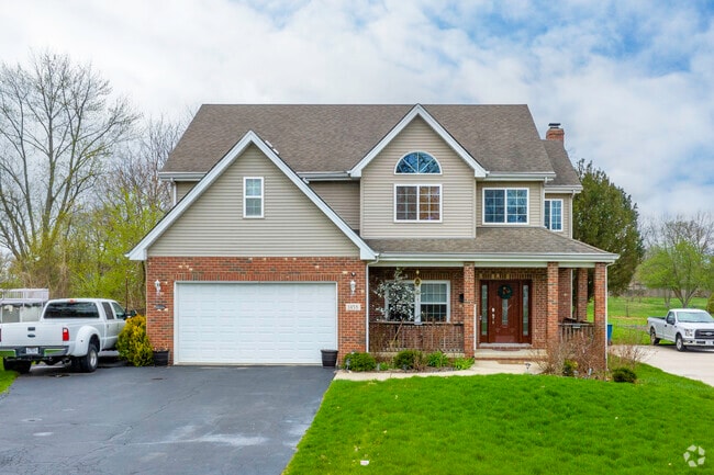 Newer modern traditional style houses are also a common site in Crete.
