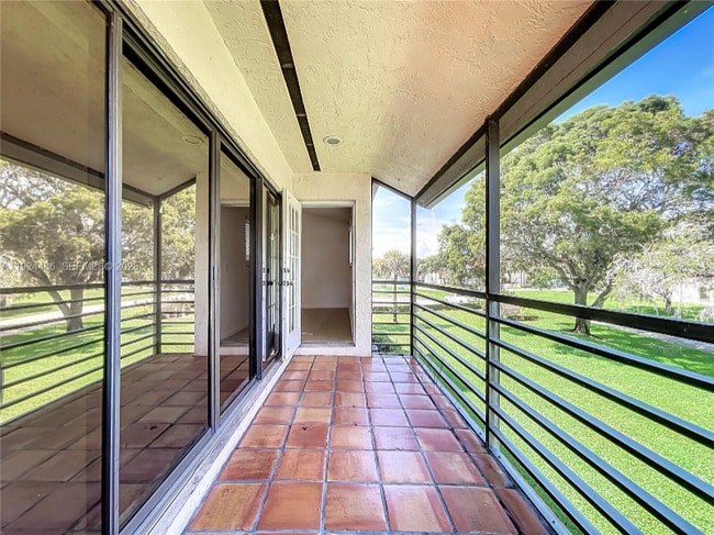 20 Vía de Casas Sur, Boynton Beach, FL 33426 - photo 3