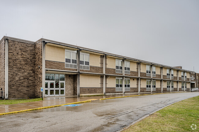 State test scores show 51% of students at Cecil Intermediate School are proficient in math.