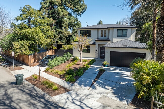 The Flood Park neighborhood has a few newly constructed homes that fit the rural aesthetics.