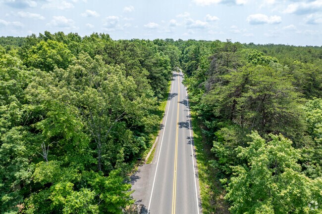Route 60 connects Dillwyn to Richmond and Lynchburg, the nearest big cities.