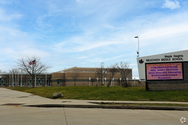 Milkovich Middle School, Maple Heights