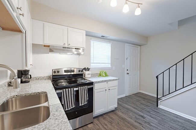 Cypress Grove Apartments, Wilmington, NC 28401 - photo 2