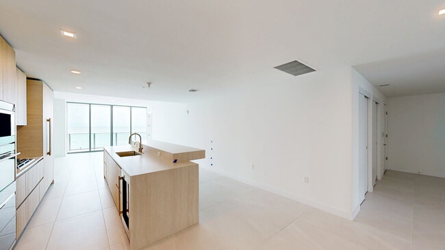 Casamar unit 504, Pompano Beach, FL 33062 - photo 2