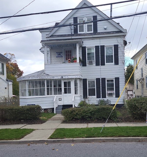 55 Worrall Ave Unit 1, Poughkeepsie, NY 12603